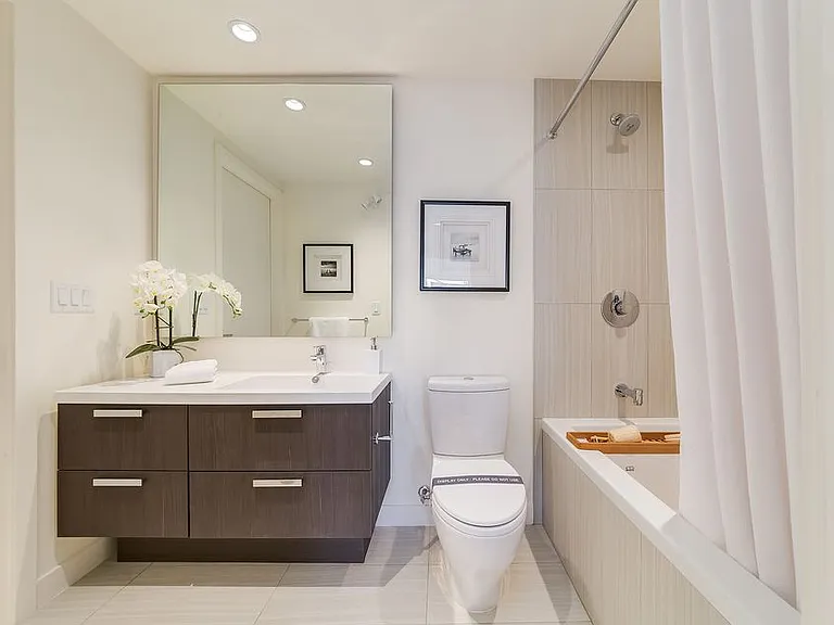 488 W 41st Ave — Photo 24