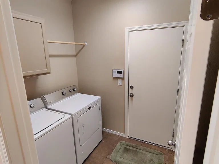 6938 Diver Ave — Photo 7