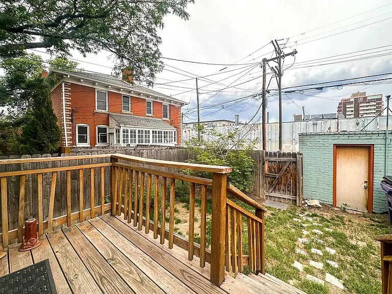 315 N Lincoln St — Photo 36