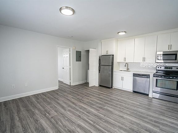 4th image of 8411 Byron Ave Unit 19-8411-19