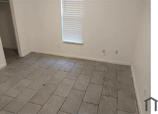 2 bed, 878 sqft, $1,300 — Photo 4