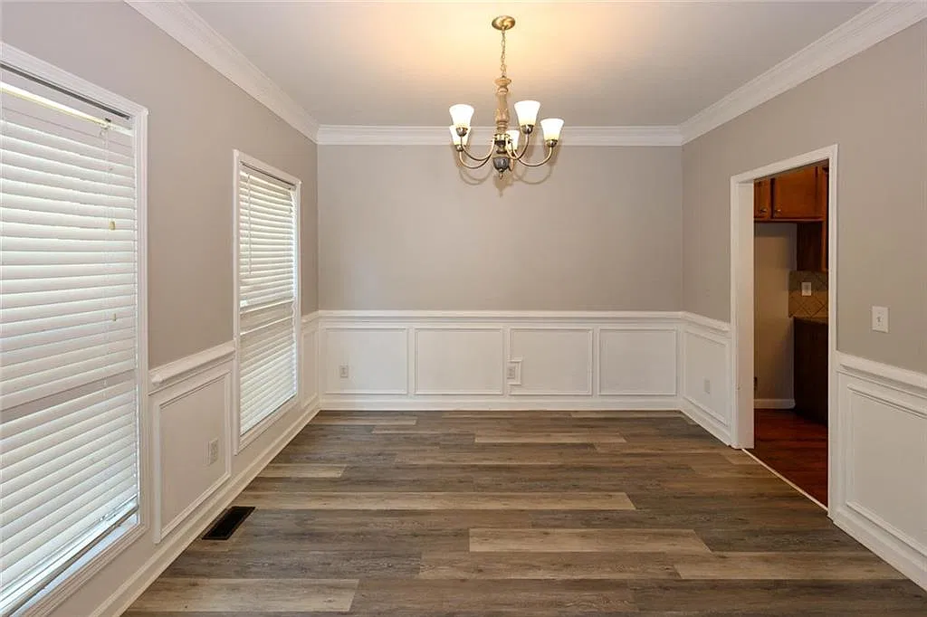 6 bed, 3.5 bath, 4808 sqft, $2,850 — Photo 4
