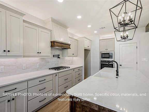 4th image of 4026 Pacific Crest Way