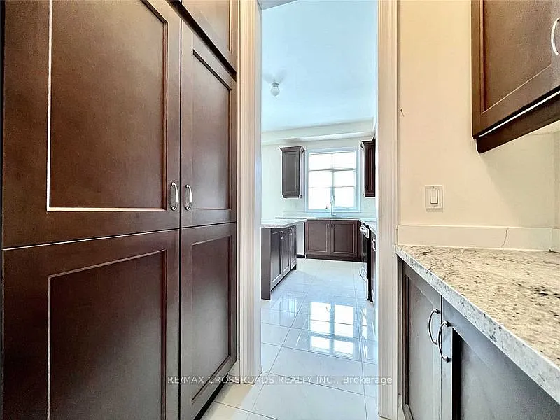 4 bed, $4,200 — Photo 4