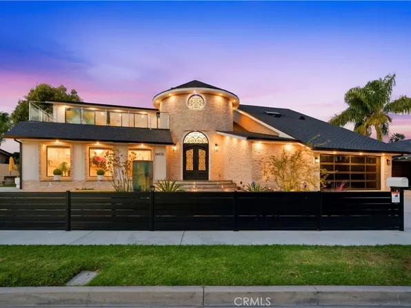 16572 Carousel Ln, Huntington Beach, CA 92649