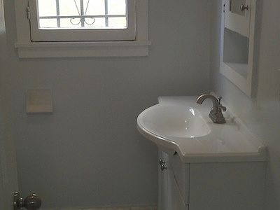 5th image of 409 N Genesee Ave APT 1