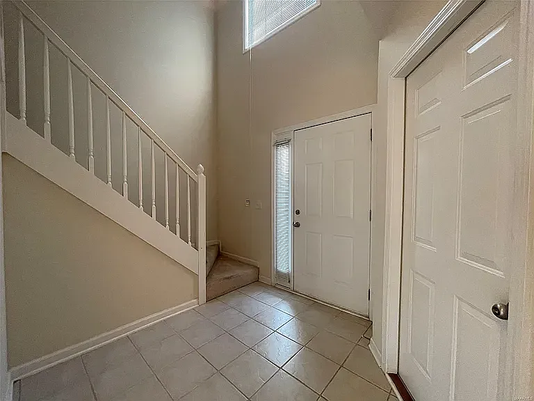 208 Wakefield Way — Photo 5