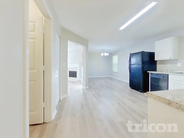 1104 Saint Phillips Ct — Photo 5