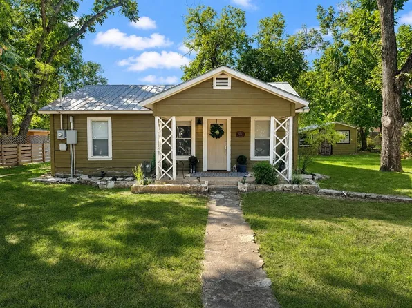 508 N Edison St, Fredericksburg, TX 78624