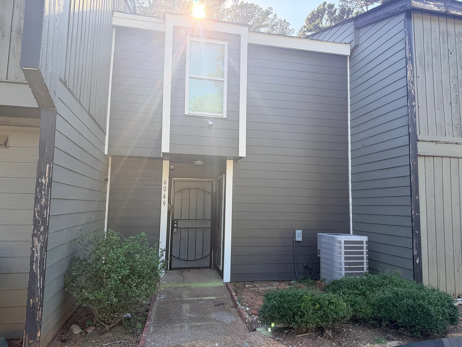 3 bed, 2.5 bath, 1240 sqft, $1,540 — Photo 1
