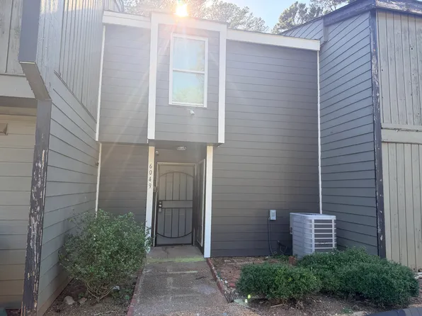 6049 Regent Mnr, Lithonia, GA 30058