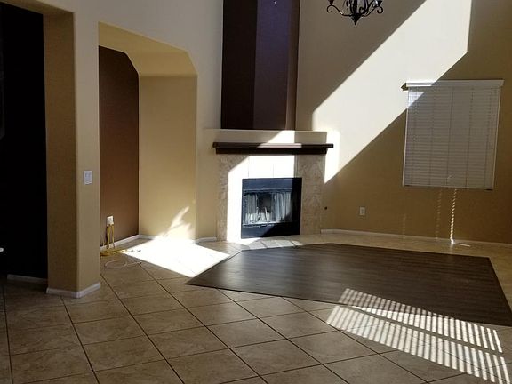 3rd image of 26427 Sequoia St