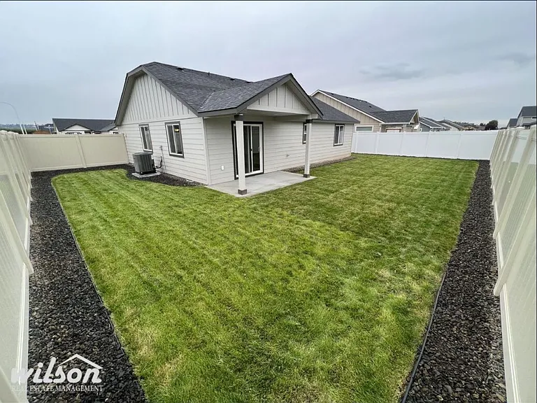 6114 Crown Crest Ave — Photo 15