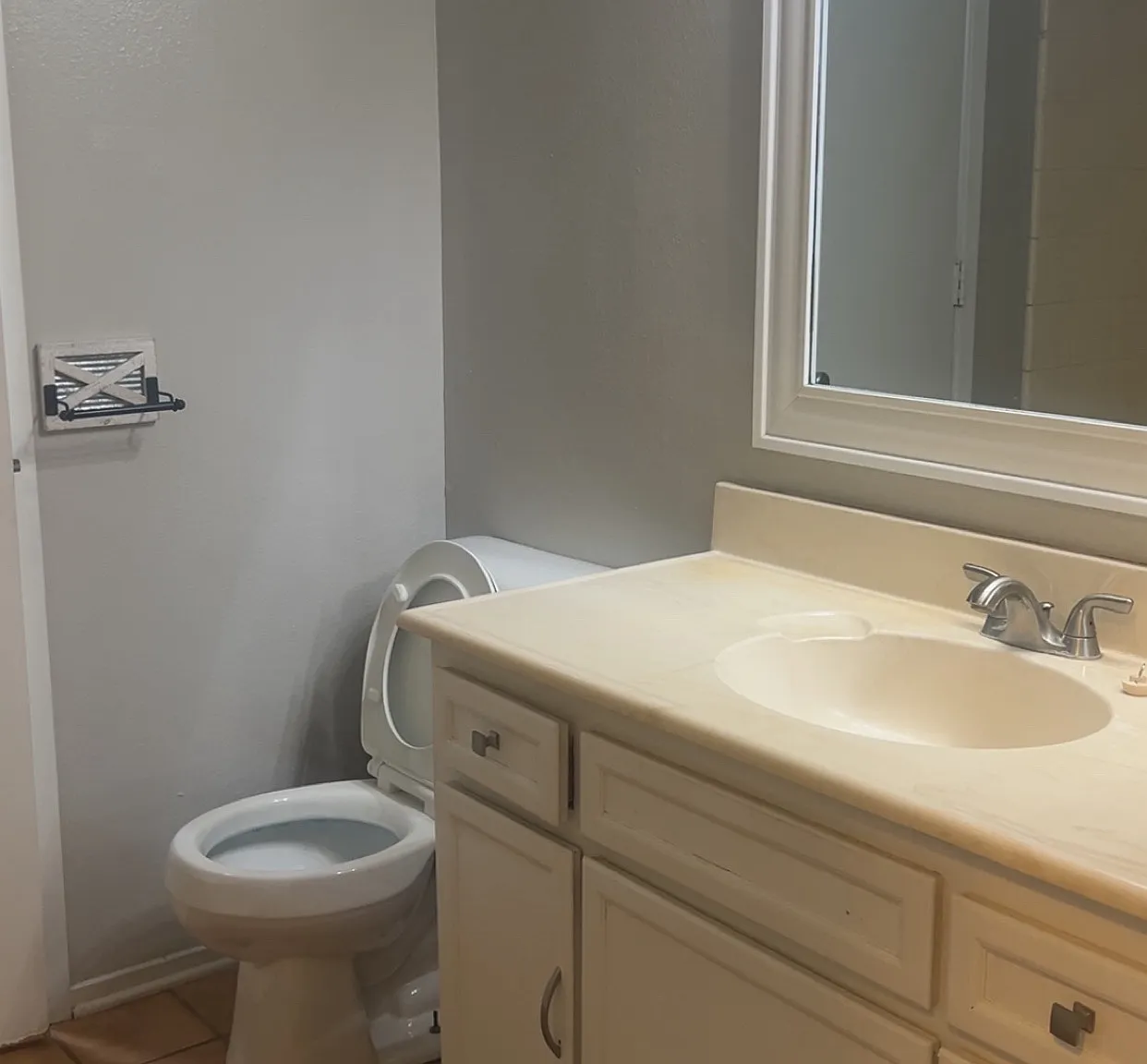 5 bed, 1965 sqft, $900 — Photo 3
