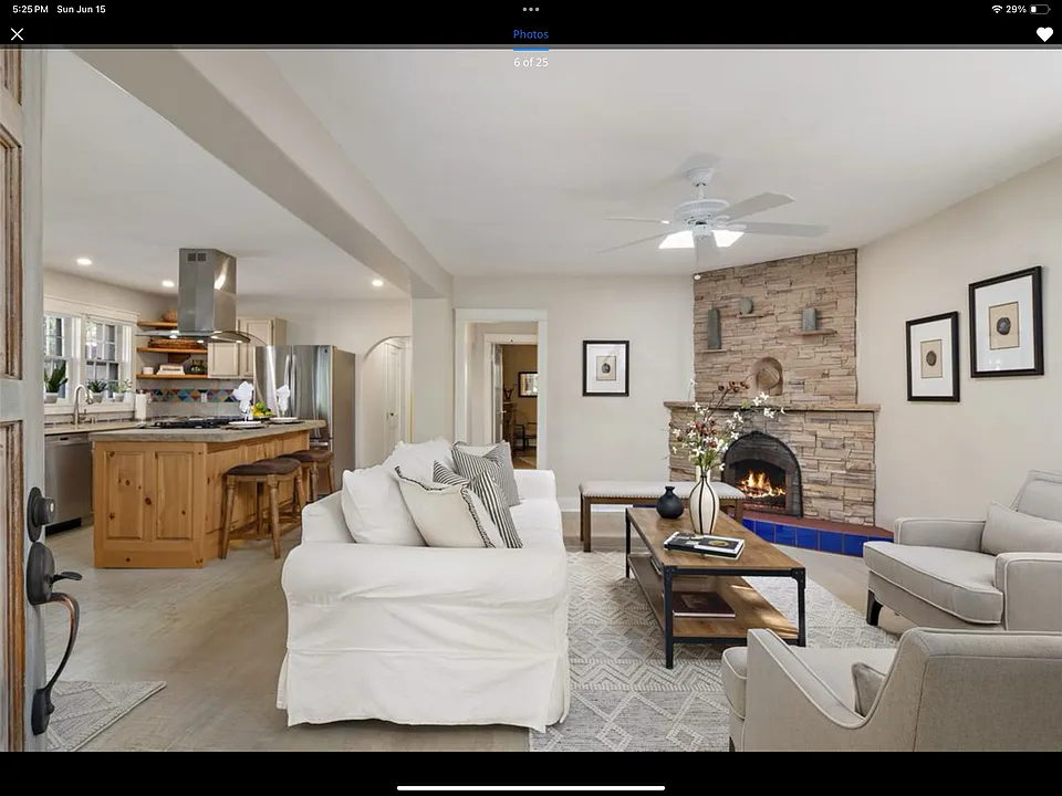 233 Rosario Blvd #1
