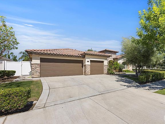 5th image of 3113 Julesburg St