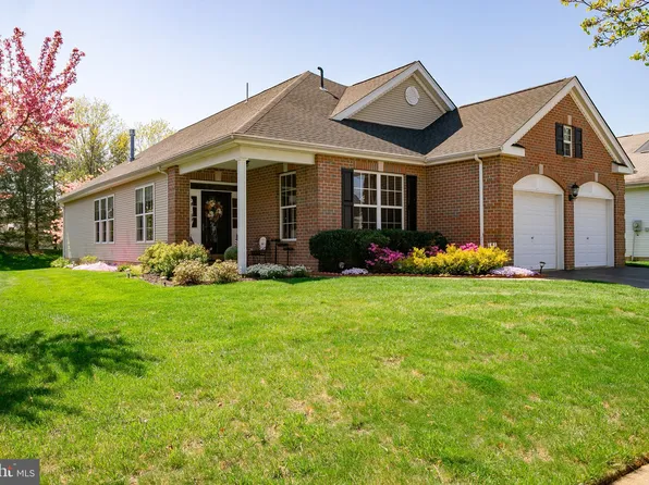 161 Minuteman Cir, Allentown, NJ 08501