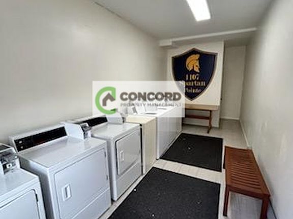 3rd image of 1109 Fuller St #H