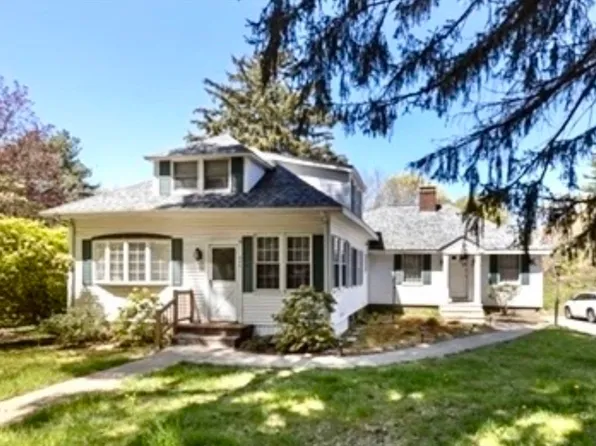 435A Walpole St #A, Canton, MA 02021