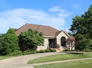 1711 Southlake Dr, Louisville, KY 40223