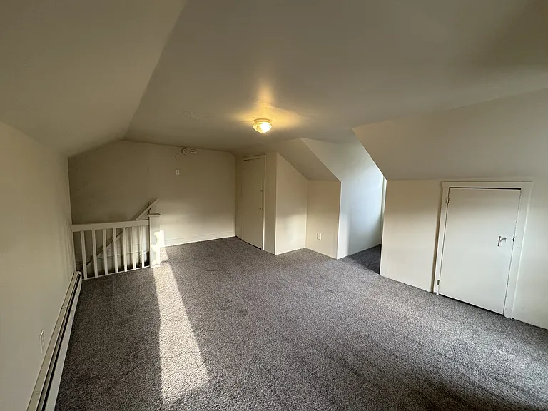 545 W Philadelphia St #B — Photo 5