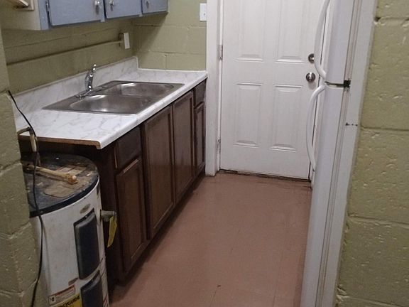 3rd image of 102 Norris St