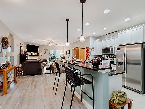 4th image of 4142 Cairo Way