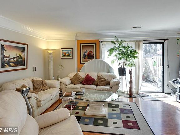 5th image of 2693 Glengyle Dr #35