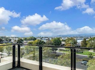 718 Eppleton Ln #404, San Mateo, CA 94404