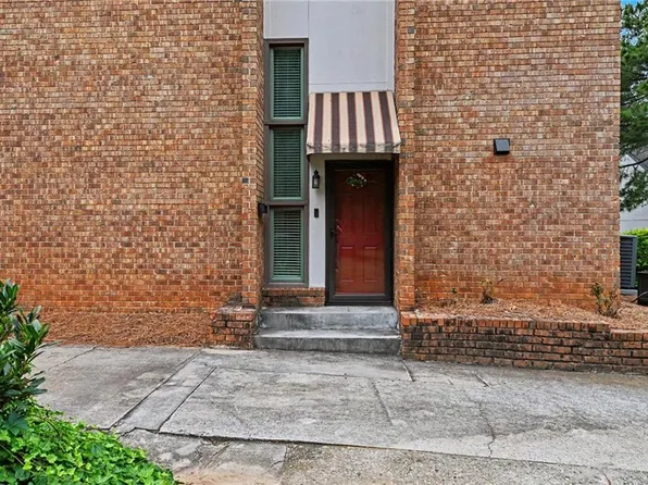 3257 Clairmont North NE, Atlanta, GA 30329