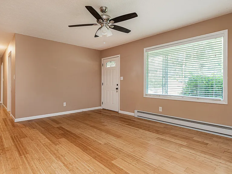 268 S French Broad Ave — Photo 6