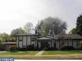 30 Overhill Rd, Reading, PA 19609