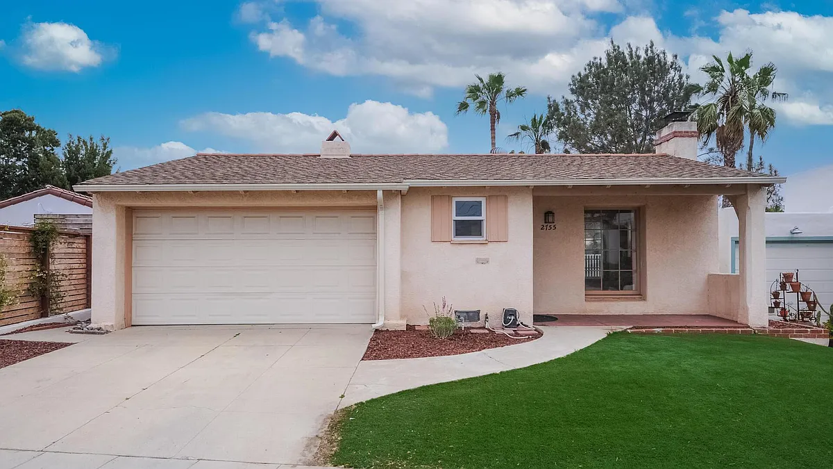 Building Photo - 2755 Teresita St