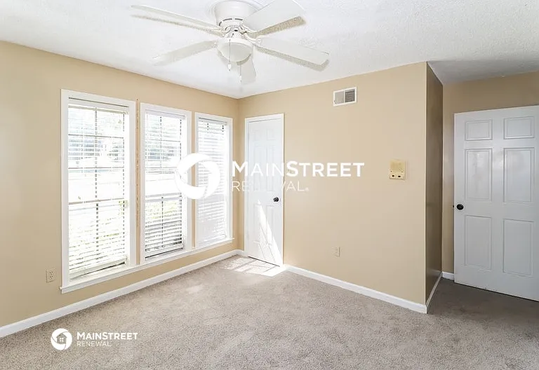 2700 N Rockcreek Pkwy — Photo 5