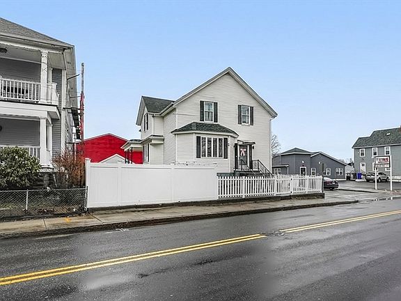 3rd image of 529 Stafford Rd