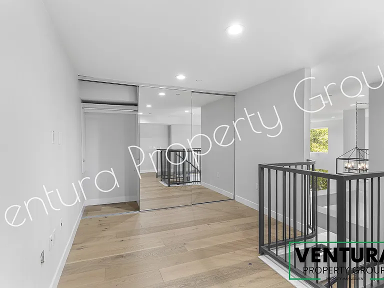 1901 S Victoria Ave #204 — Photo 25