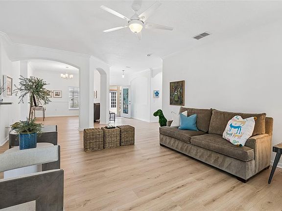 4th image of 917 Shorehaven Dr