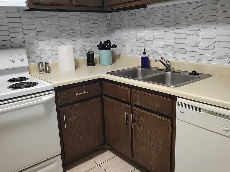 4445 Mobile Dr #2 — Photo 18