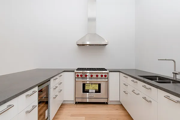 Rented by New York Residence | media 17