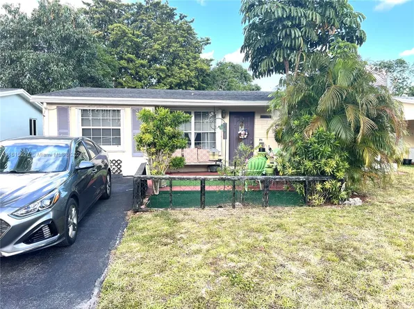 371 SW 67th Ter, Pembroke Pines, FL 33023