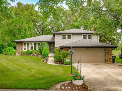 9S339 Cumnor Rd, Downers Grove, IL, 60516