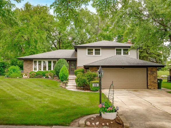 9S339 Cumnor Rd, Downers Grove, IL 60516