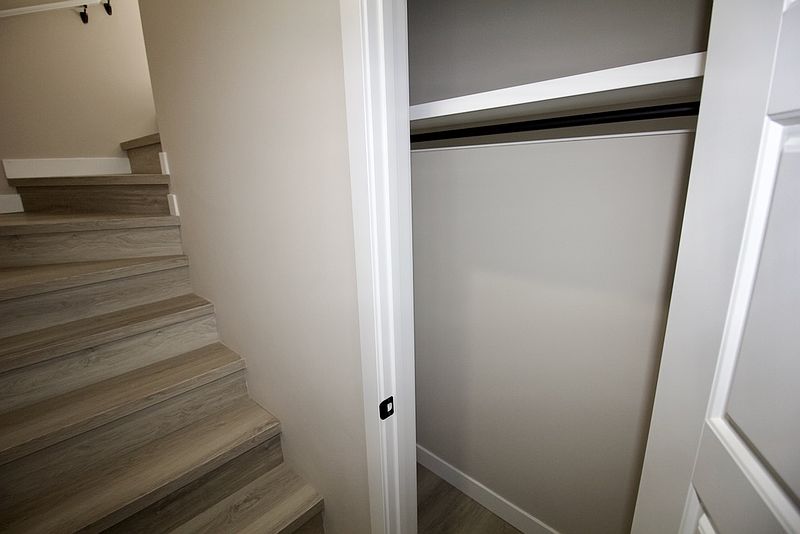 Calgary Apartment for rent - 1 Bedroom — photo 11