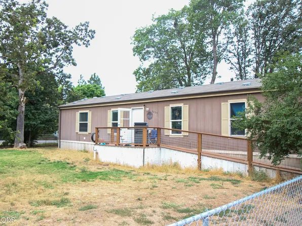 6235 Ponderosa St, Central Pt, OR 97502