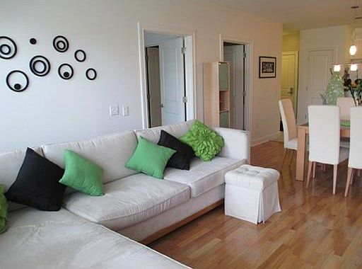 Gorgeous 1 Bedroom Condo