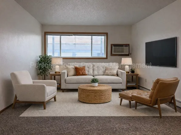 3302 12th St S #101, Moorhead, MN 56560