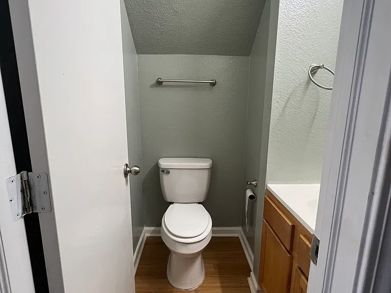 5950 Redcliff North Ln #5950 — Photo 9