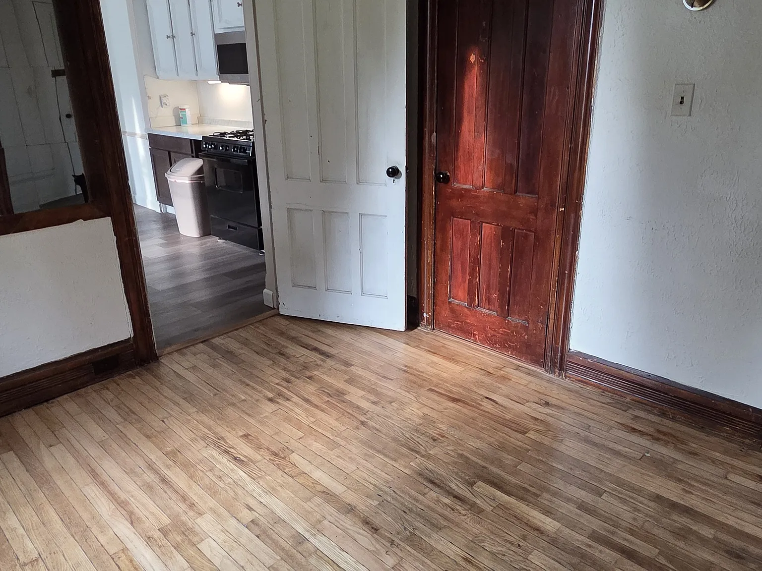 208 Fletcher St — Photo 3