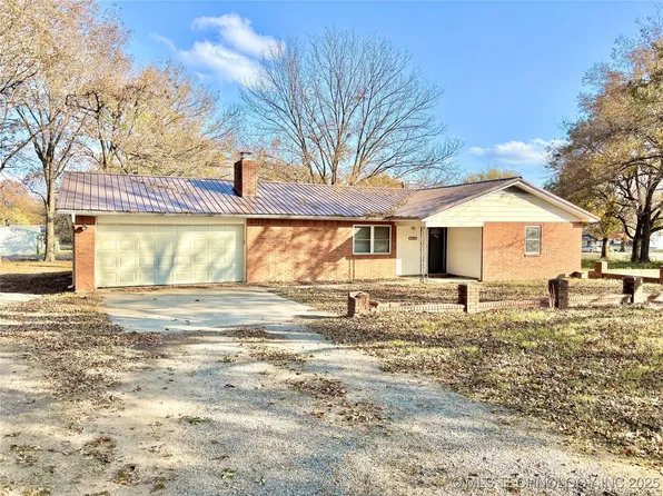 1000 N Bermuda Dr, Stigler, OK 74462