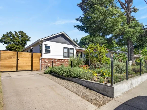 2886 Belden St, Sacramento, CA 95815